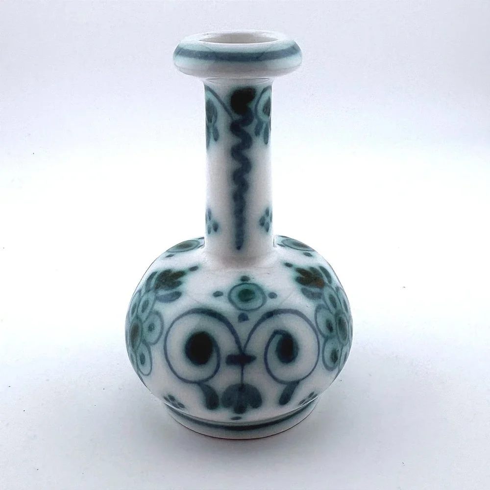 Rare Vintage Delft Delvert Pattern Hand Painted Ceramic Bud Vase 1970
